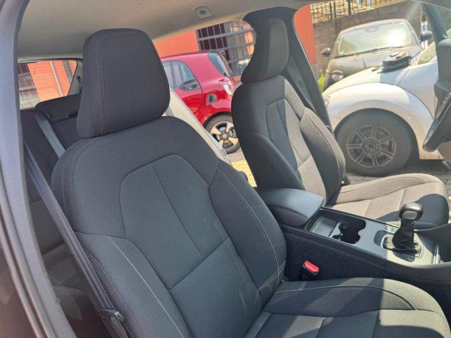 VOLVO XC40 T2 Momentum Pro (AUTOCARRO N1)
