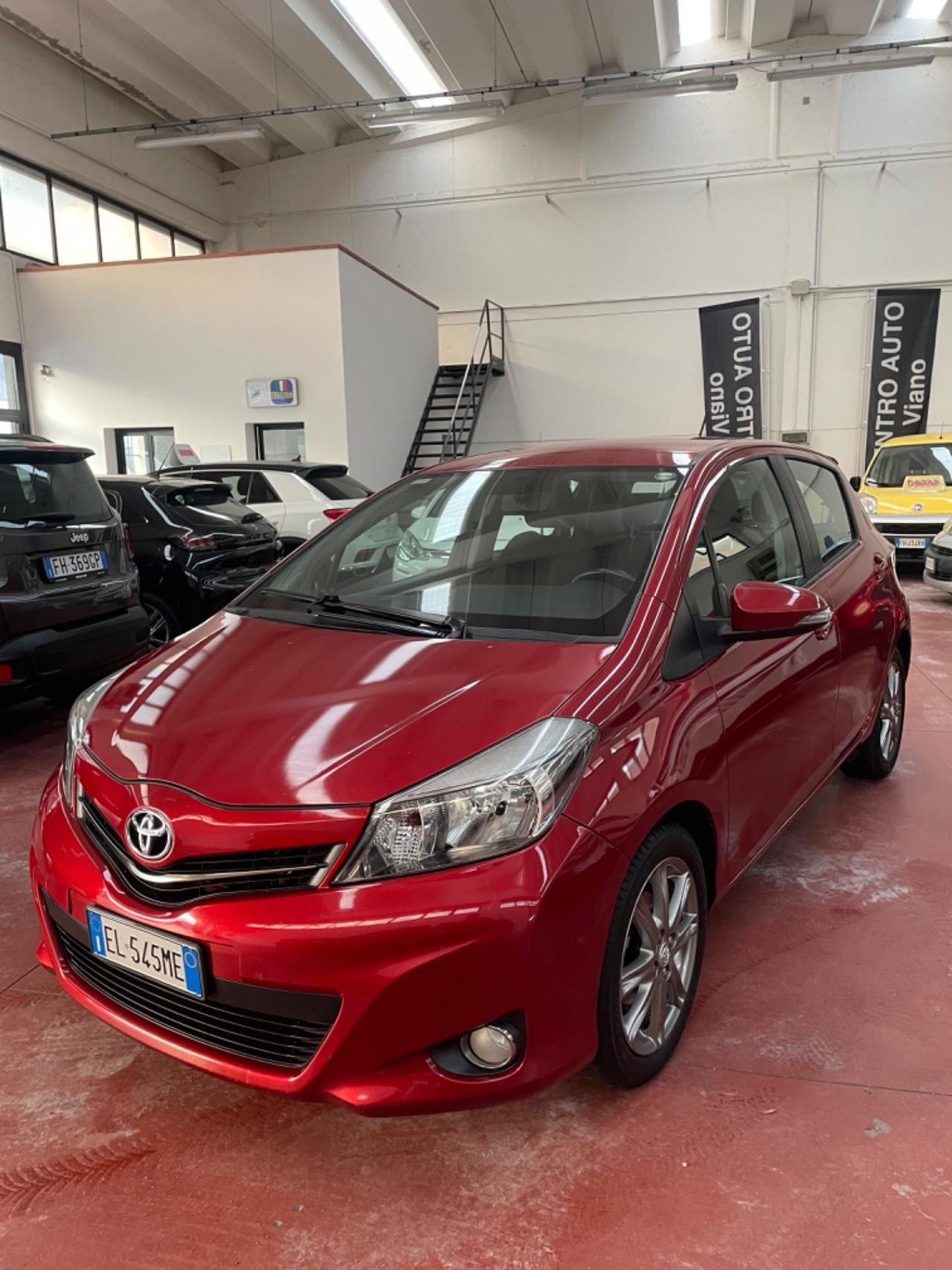 Toyota Yaris 1.4 D-4D 5 porte Lounge