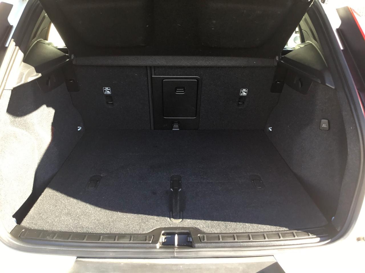Volvo XC40 B3 automatico Core