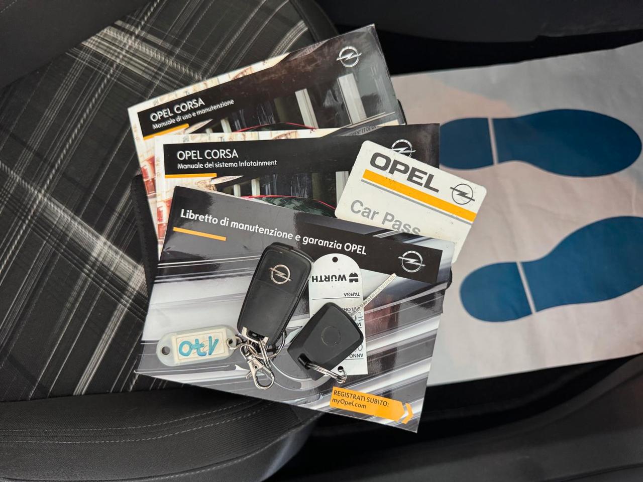 Opel Corsa 5 Porte 5P GPL Tech 90 cv Bicolor Cruise Bluetooth