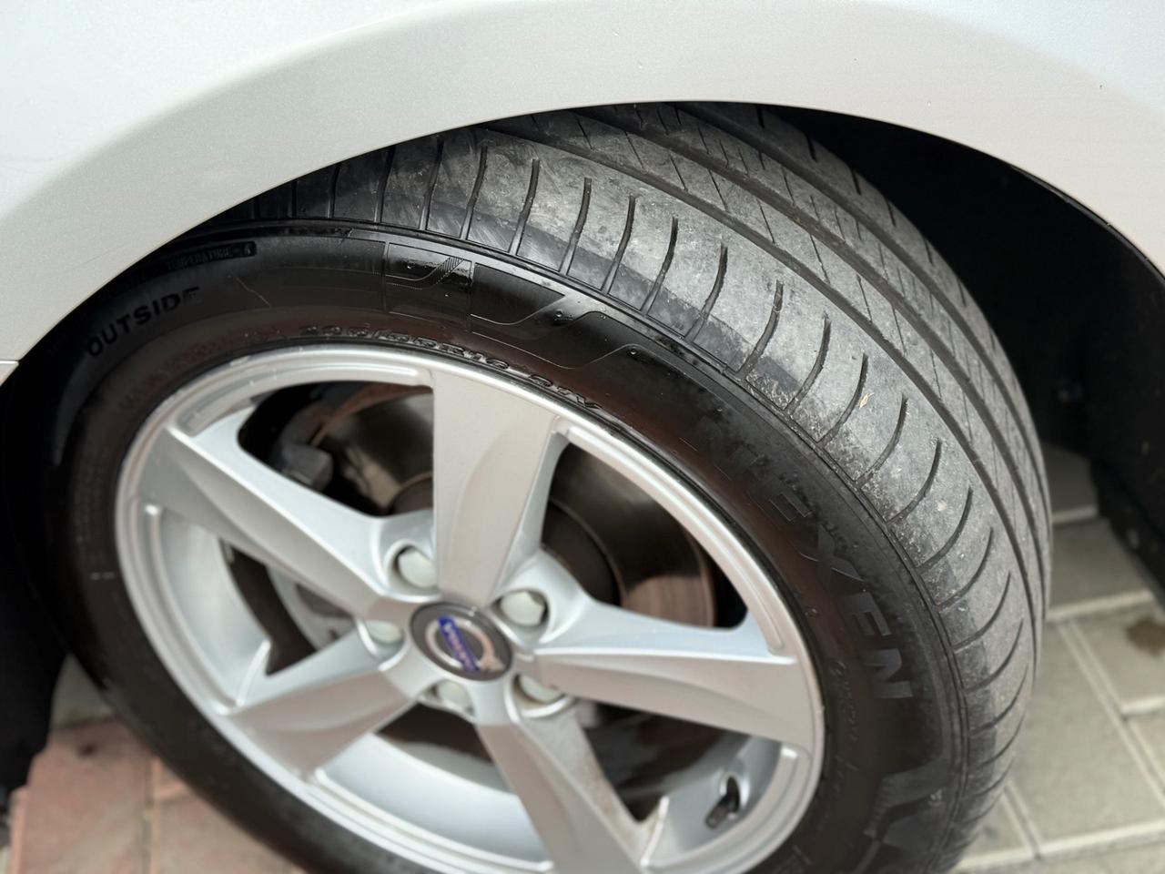 Volvo V40 D2 1.6 Momentum UNICO PROPRIETARIO