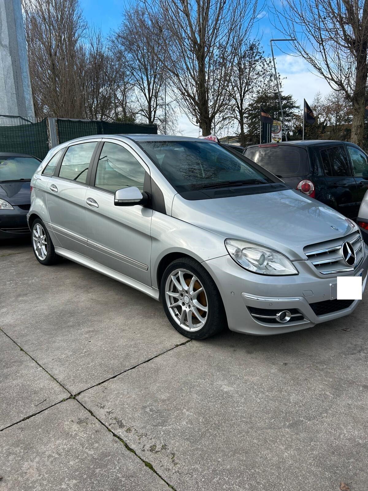 Mercedes-benz B 200 CDI Premium automatica ok neo patentati