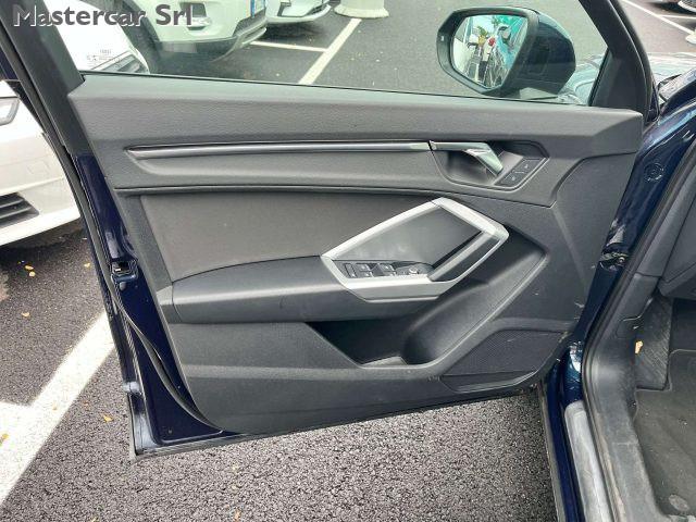 AUDI Q3 1.5 tfsi mhev Business Advanced s-tronic FY828VM