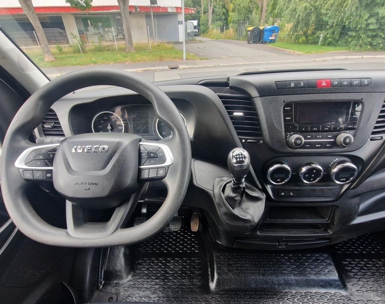 Iveco Daily 35S14 ribaltabile 7 posti