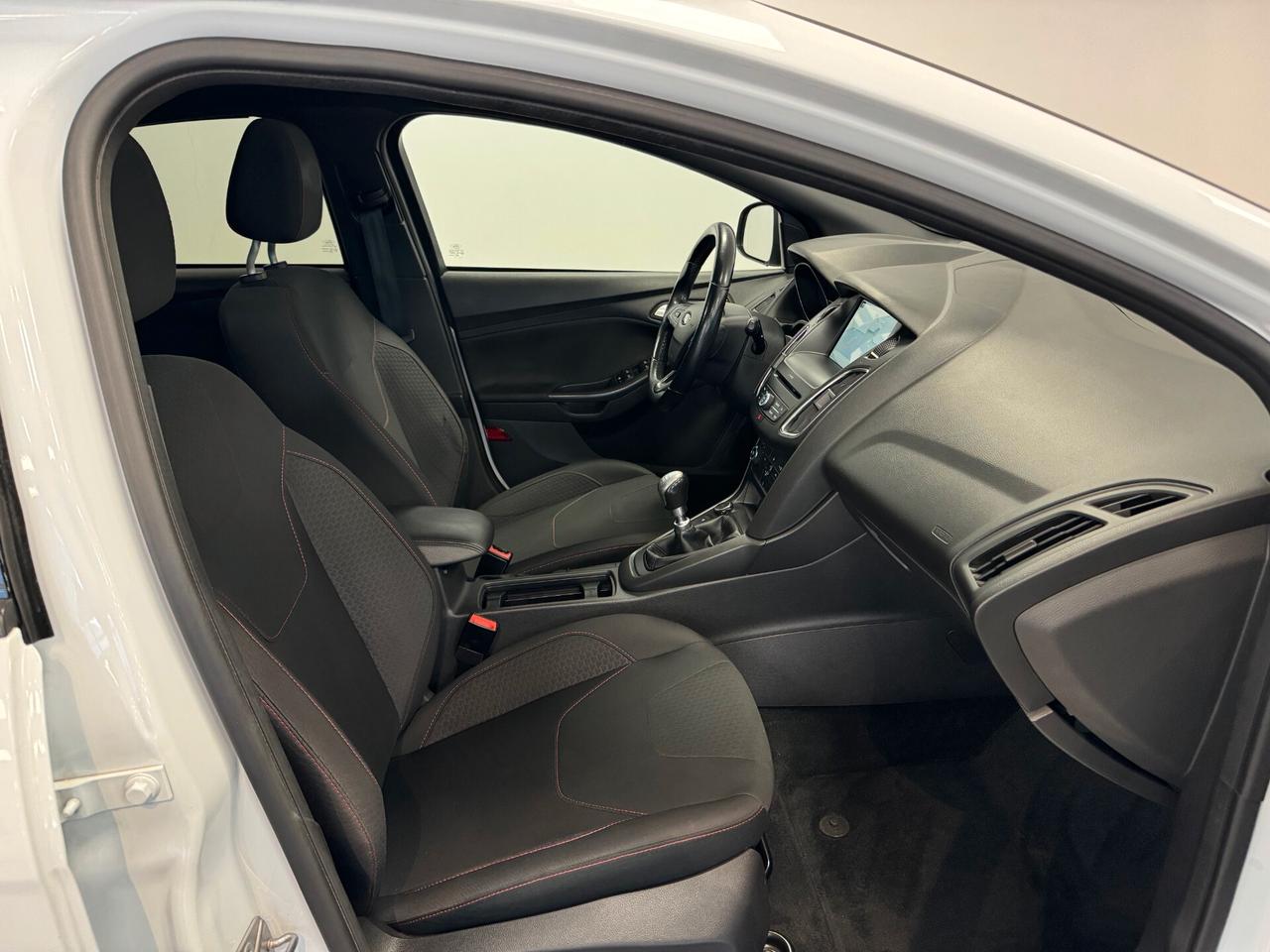 Ford Focus 1.0 EcoBoost 125 CV ST Line TETTO PACK SPORT