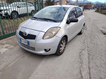 Toyota Yaris 1.4 D-4D DPF 5 porte Sol