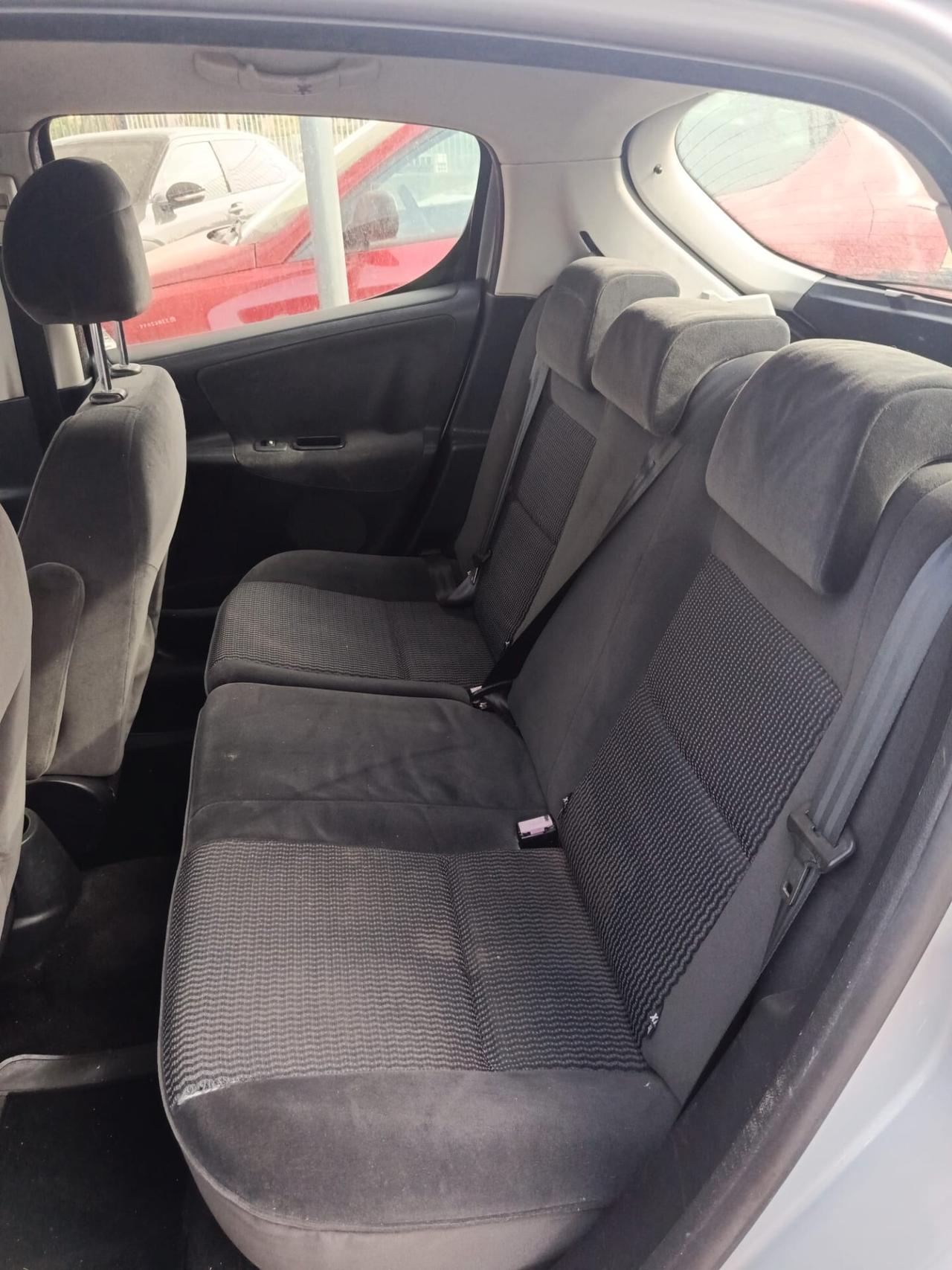 Peugeot 207 1.4 HDi 70CV 5p. X Line