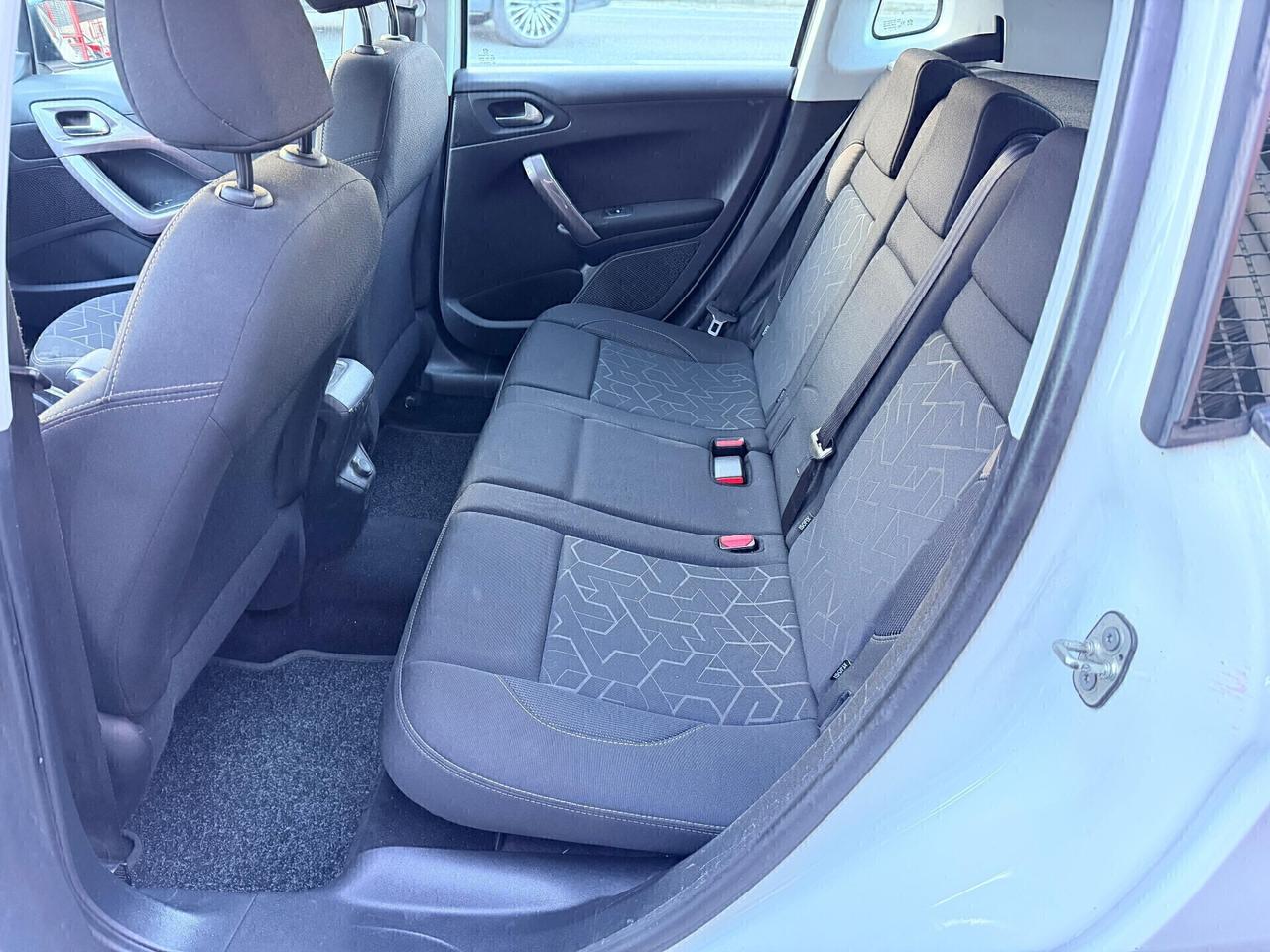 Peugeot 2008 PureTech 82 Allure