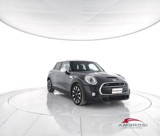 MINI Cooper SD 5 porte 2.0 aut. Hype