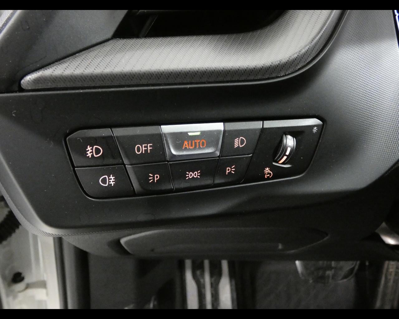 BMW Serie 1 (F40) - 118d 5p. Msport