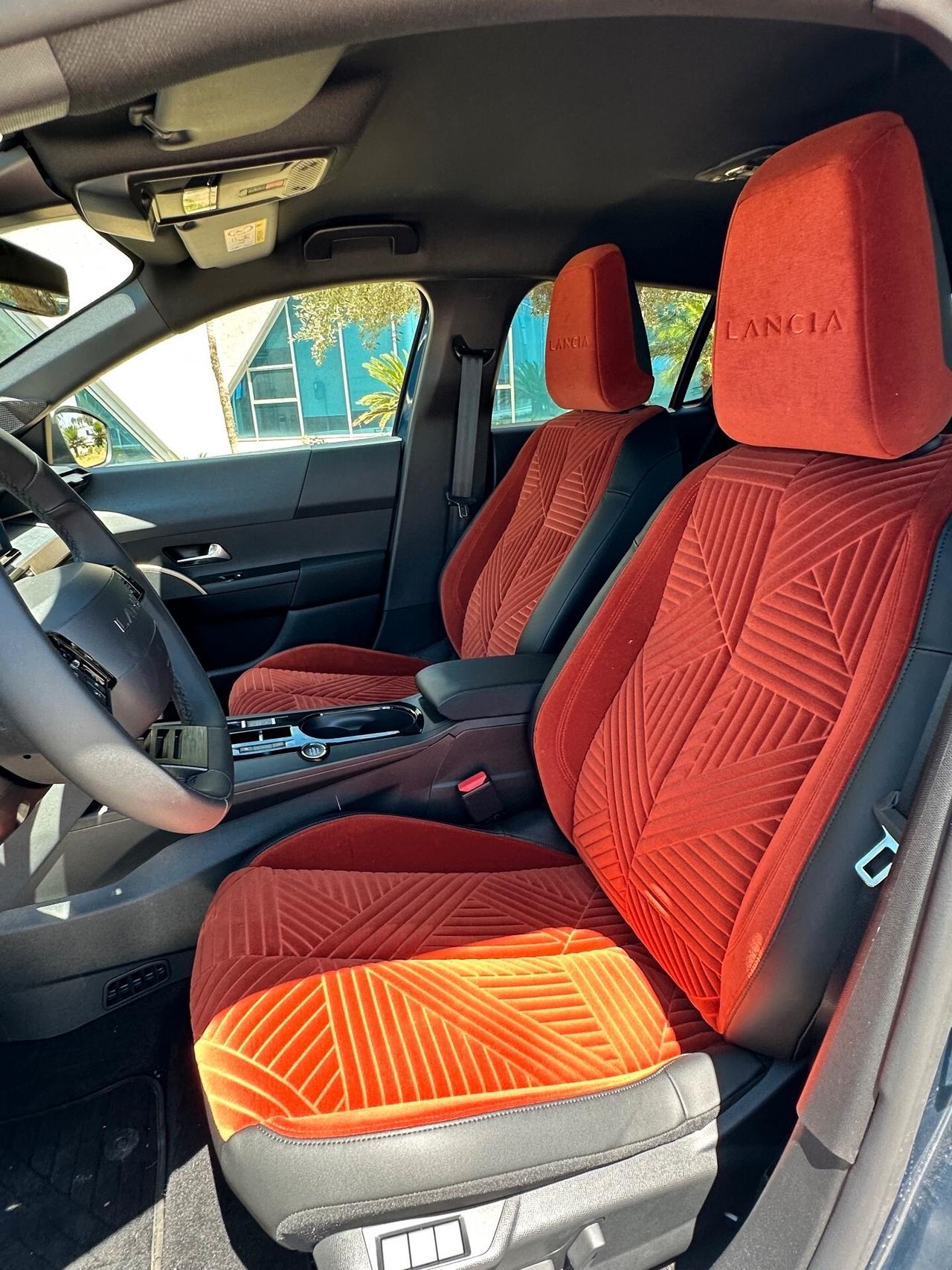 Lancia Ypsilon 51kWh LX offerta T-Stock prezzo imperdibile