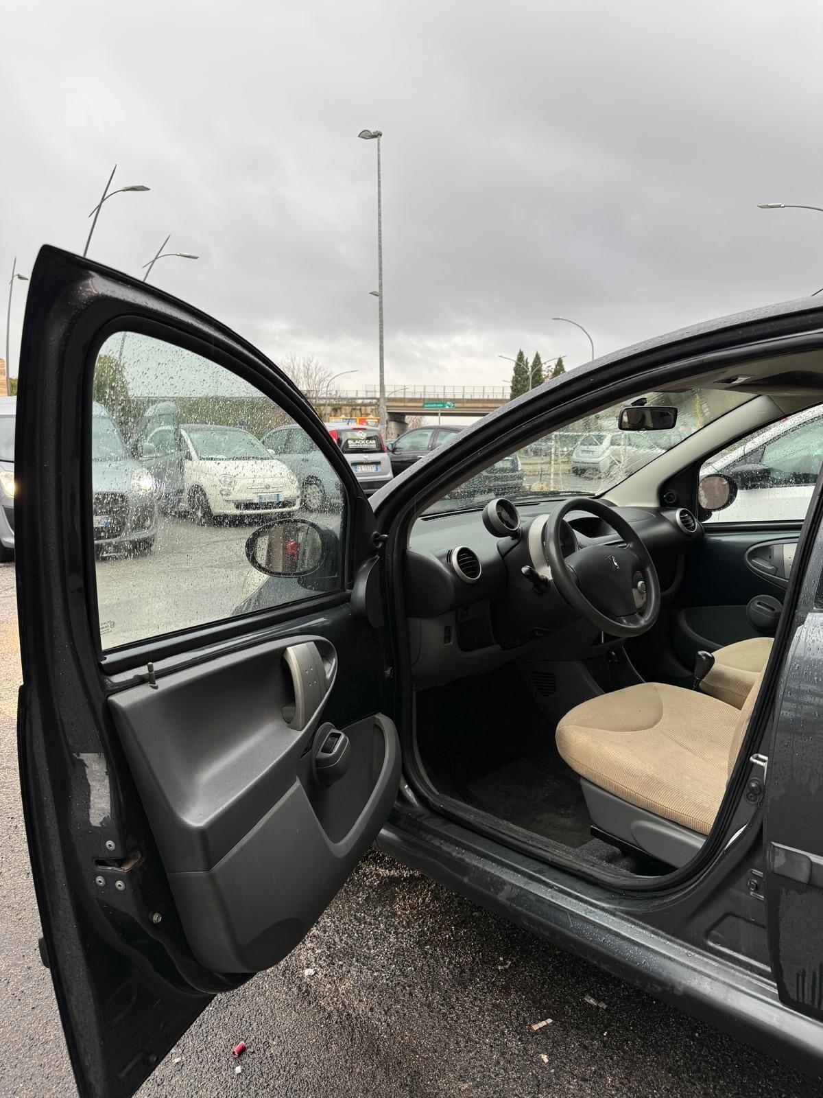 Peugeot 107 1.0 68CV 5p. Plaisir 2Tronic