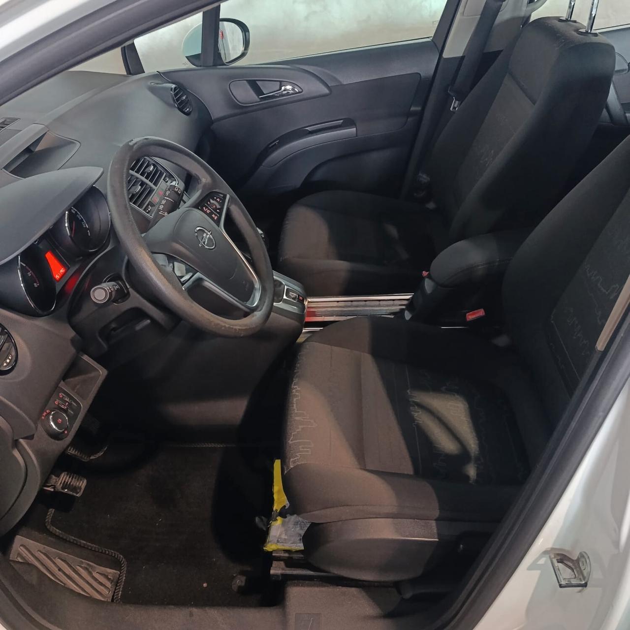 Opel Meriva 1.4 BENZINA NEOPATENTATI