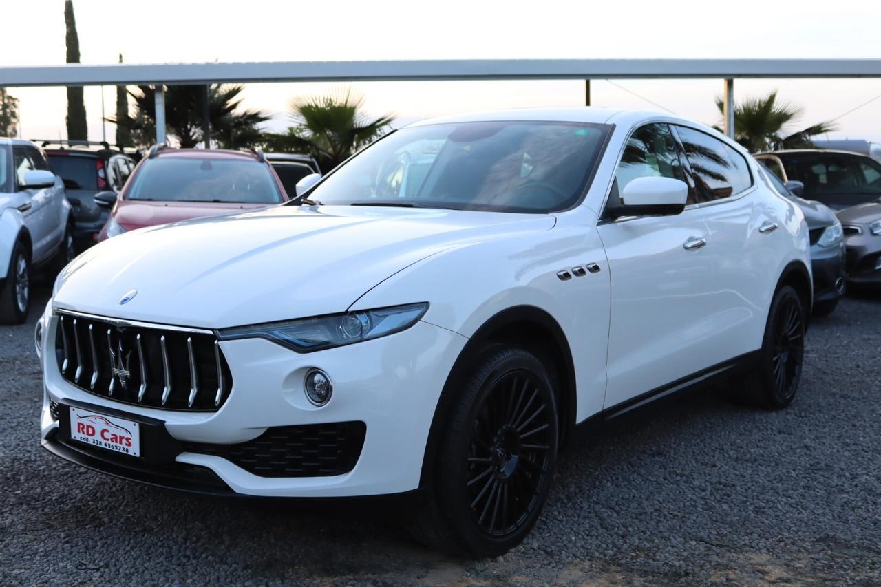 Maserati Levante V6 Diesel 275 CV AWD TETTUCCIO APRIBILE