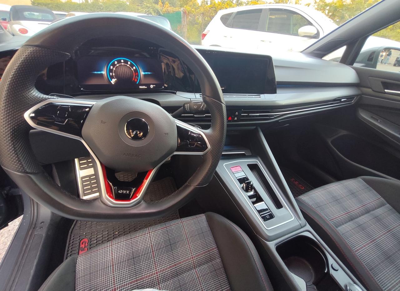 Volkswagen Golf 8 serie GTI