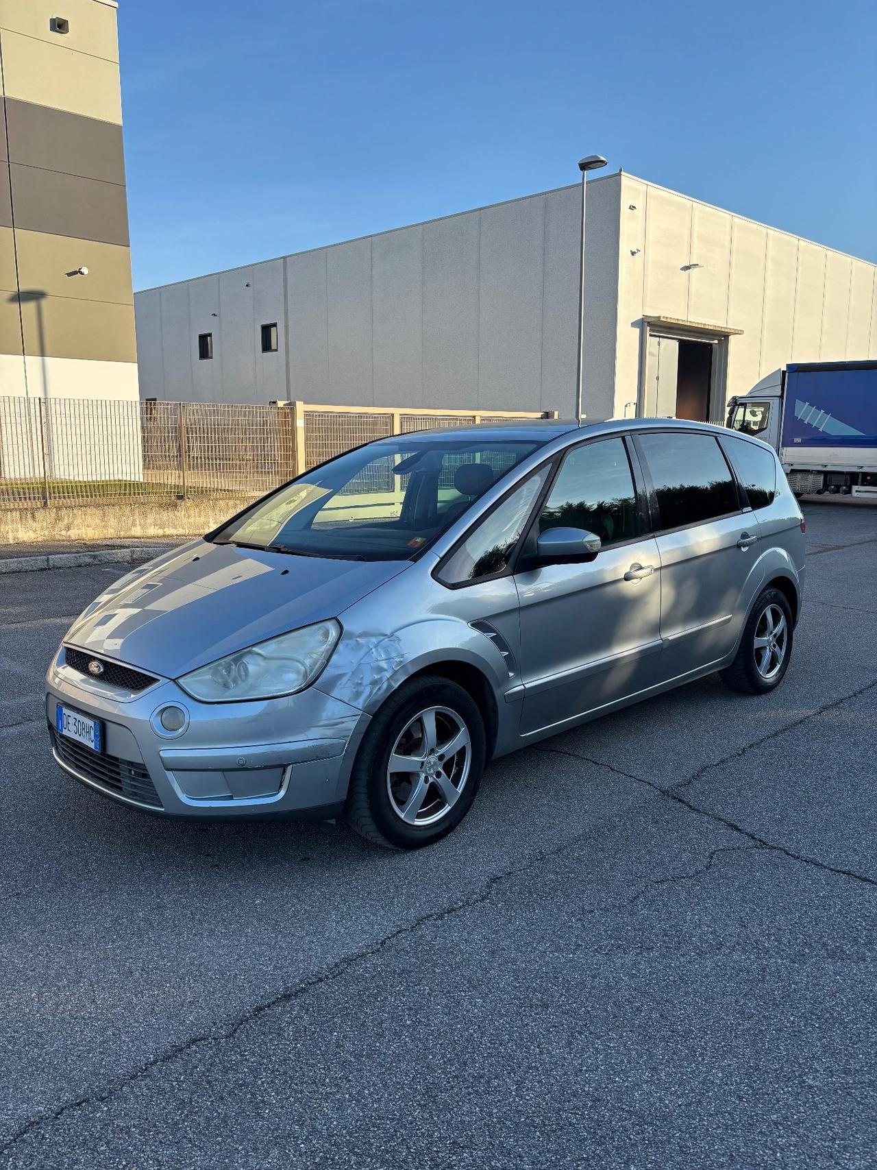 Ford S-Max 2.0 145CV Titanium