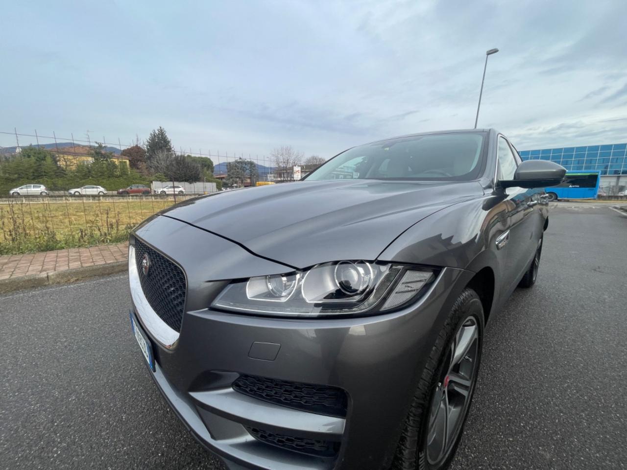 Jaguar F-Pace 2.0 D 180 CV AWD aut. Portfolio