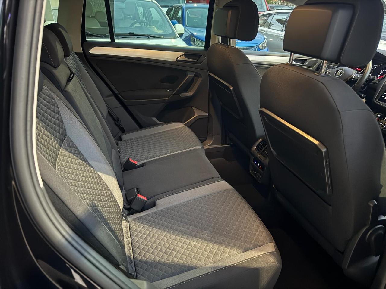 Volkswagen Tiguan 2.0 TDI SCR DSG Business BlueMotion Technology