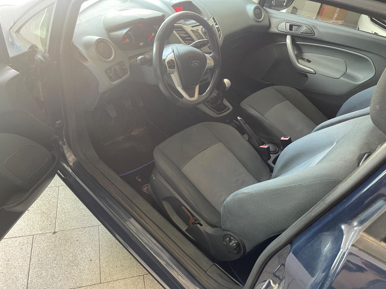 Ford Fiesta 1.4 3 porte Bz.- GPL Titanium