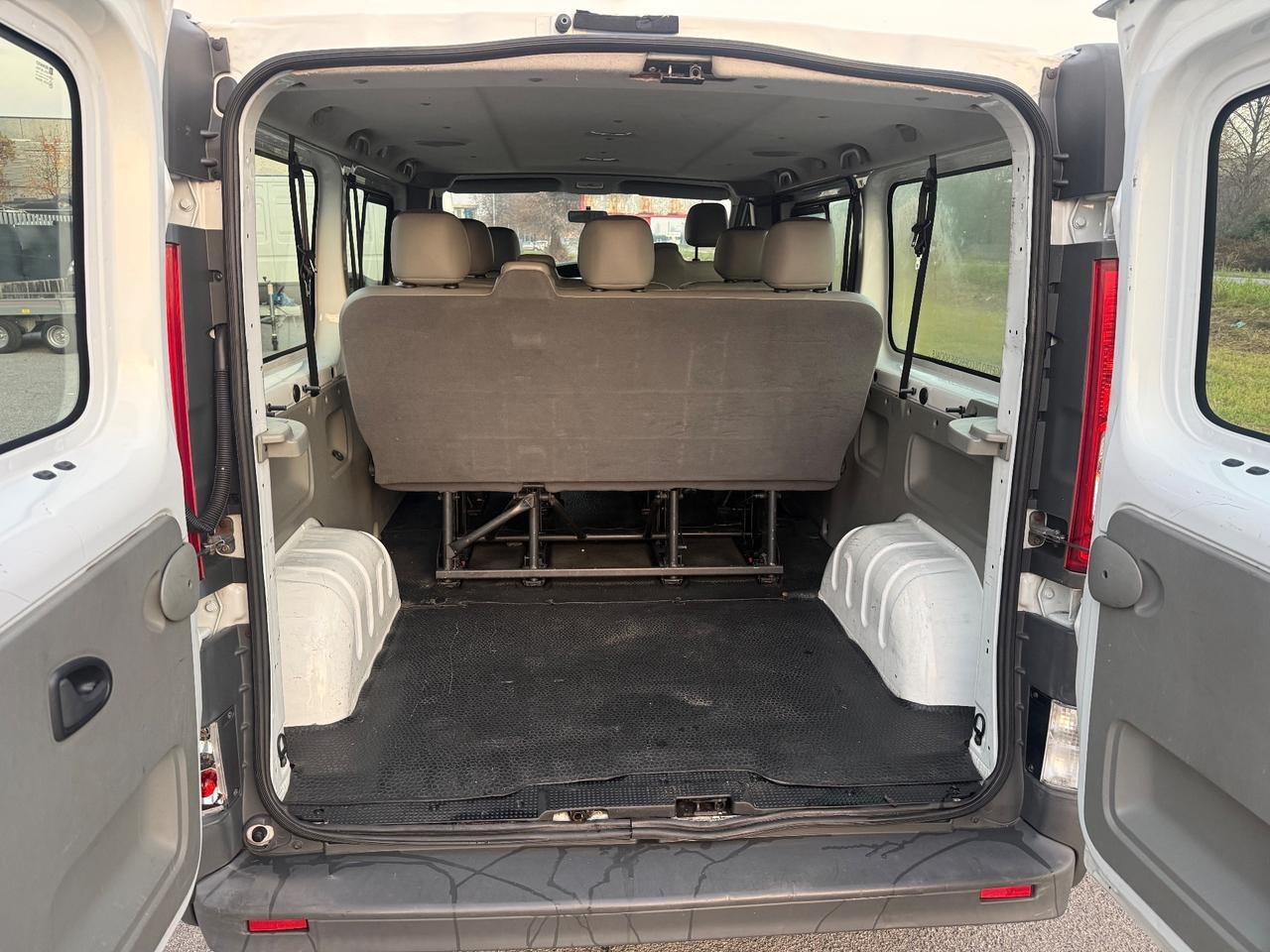 Opel Vivaro 29 2.0 CDTI 120CV PC-TN Combi 9 posti Easytronic