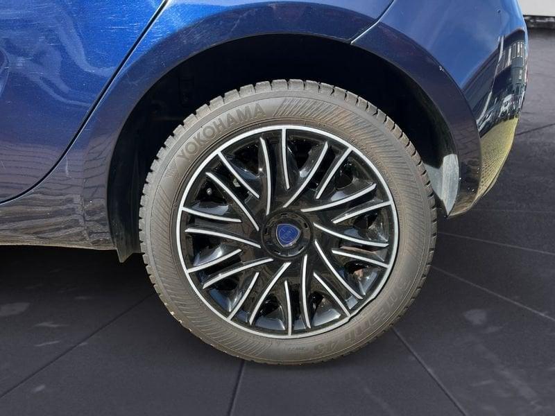 Lancia Ypsilon 3ª serie 1.0 FireFly 5 porte S&S Hybrid Ecochic Gold