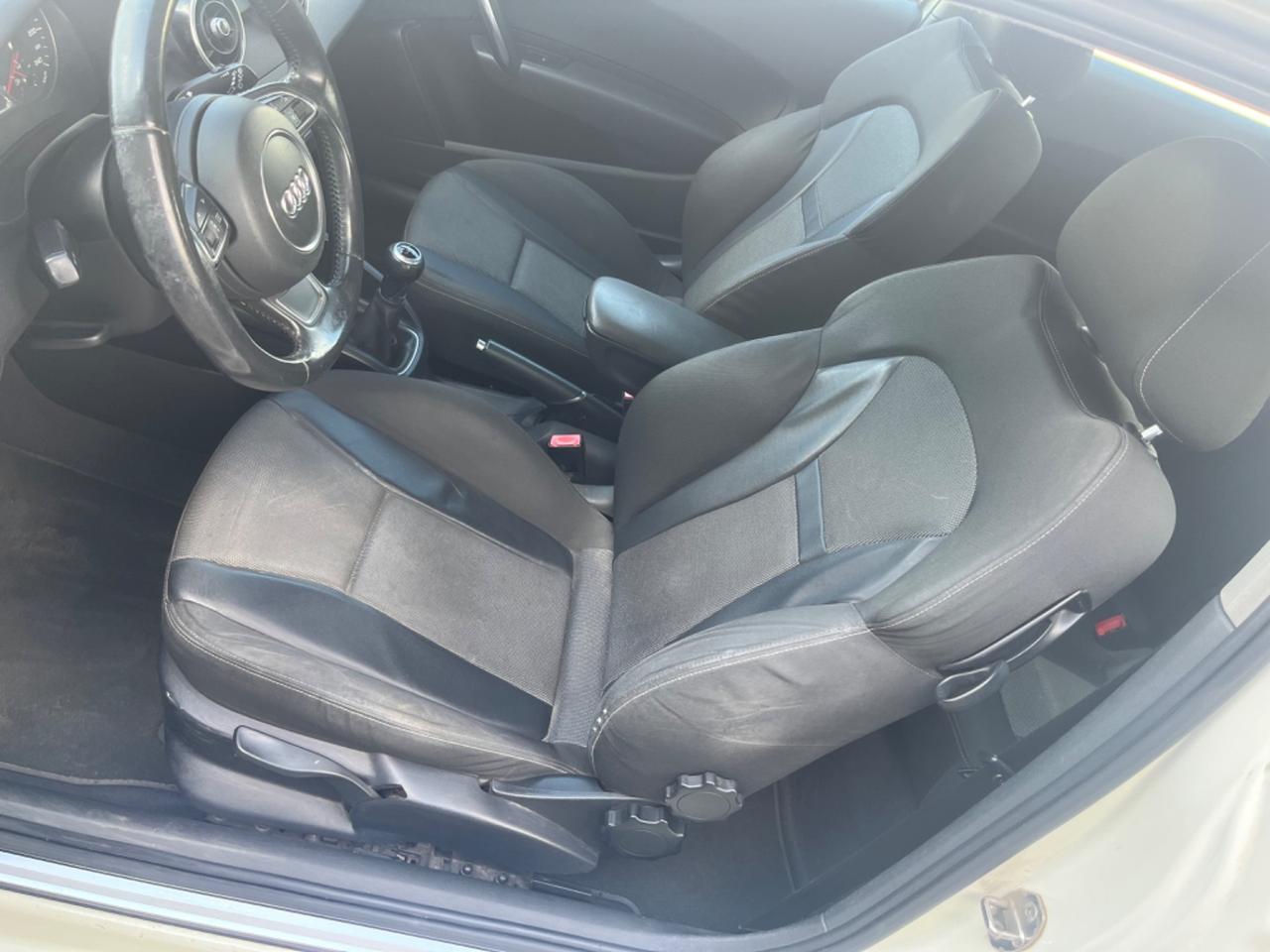 Audi A1 1.6 TDI 90 CV OK ANCHE NEOPATENTATI