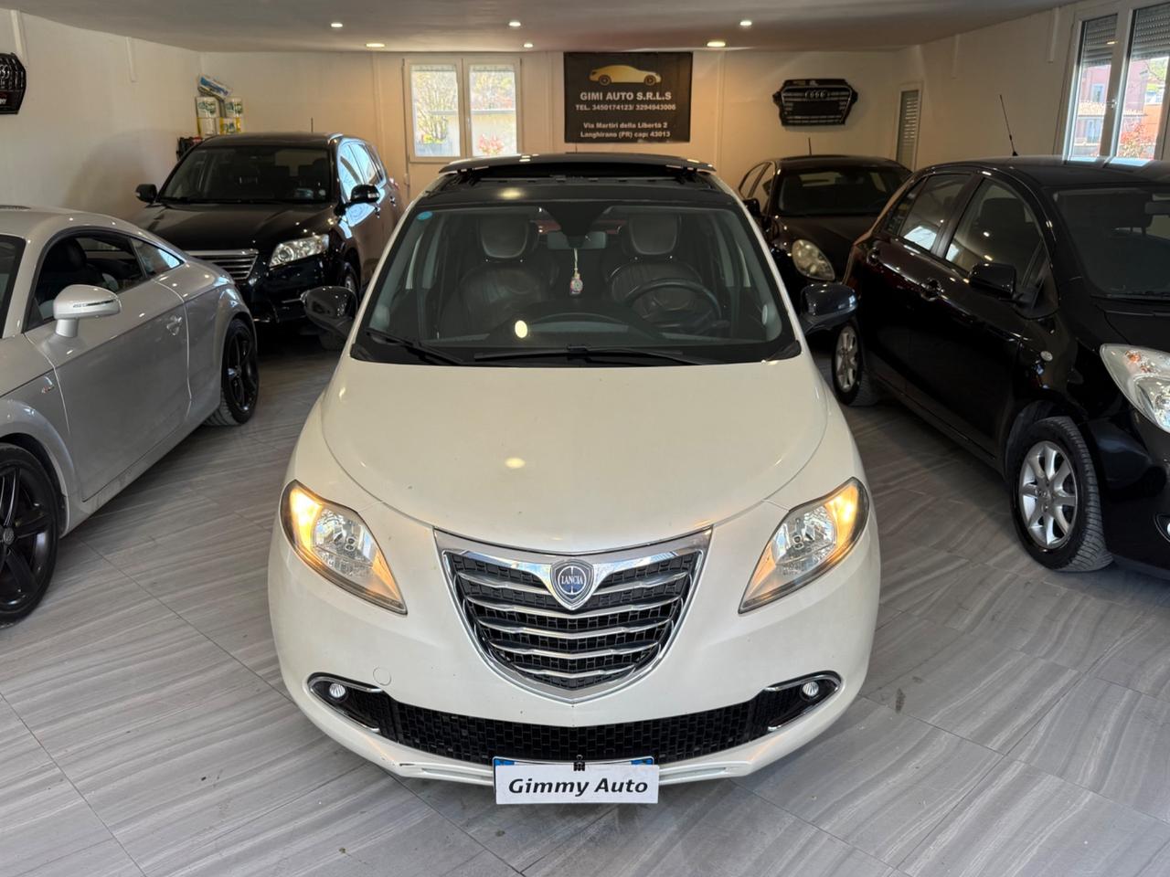Lancia Ypsilon 0.9 BENZINA NEOPATENTATI