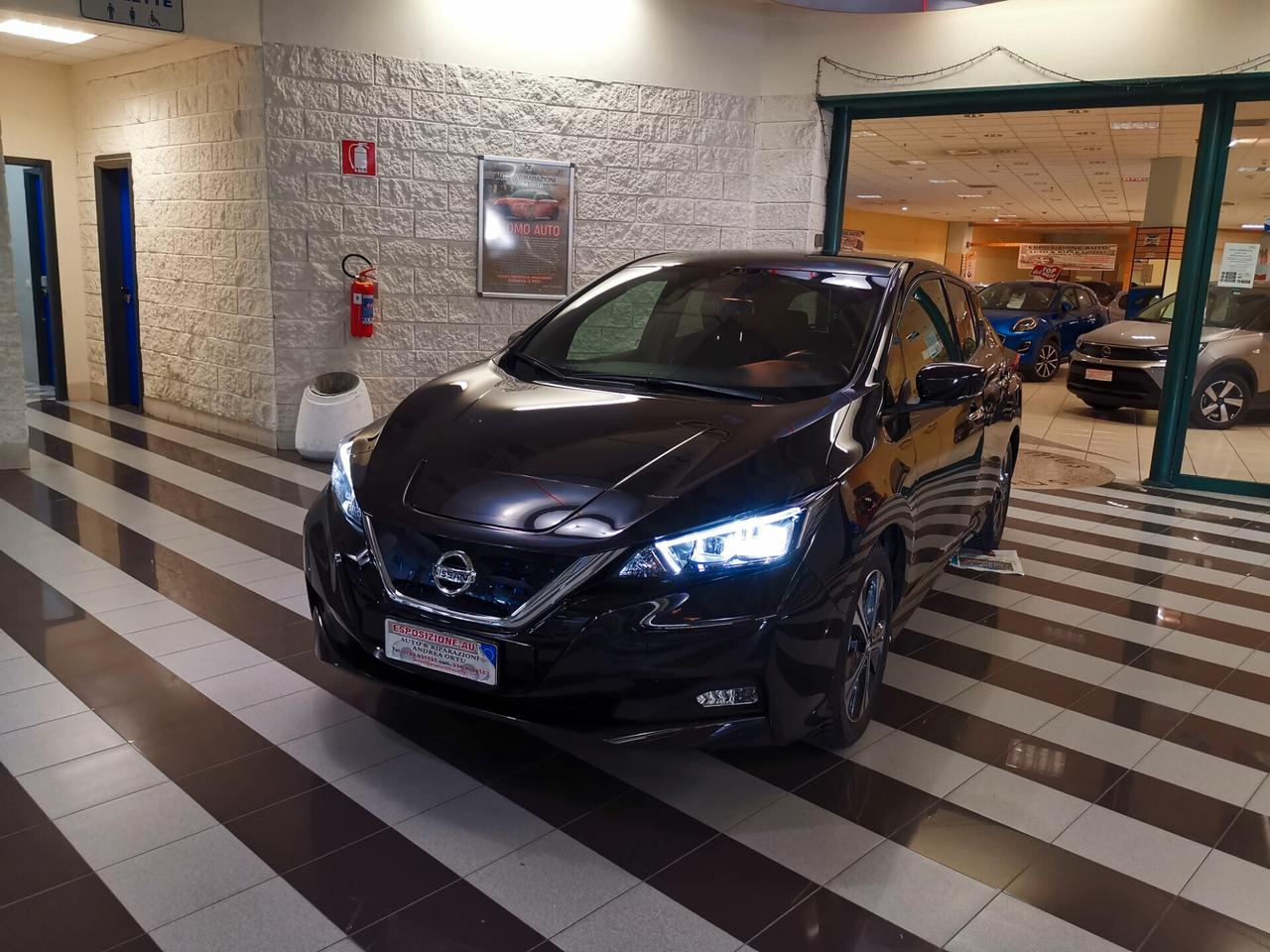 Nissan Leaf N-Connecta 40 kWh 06/2021