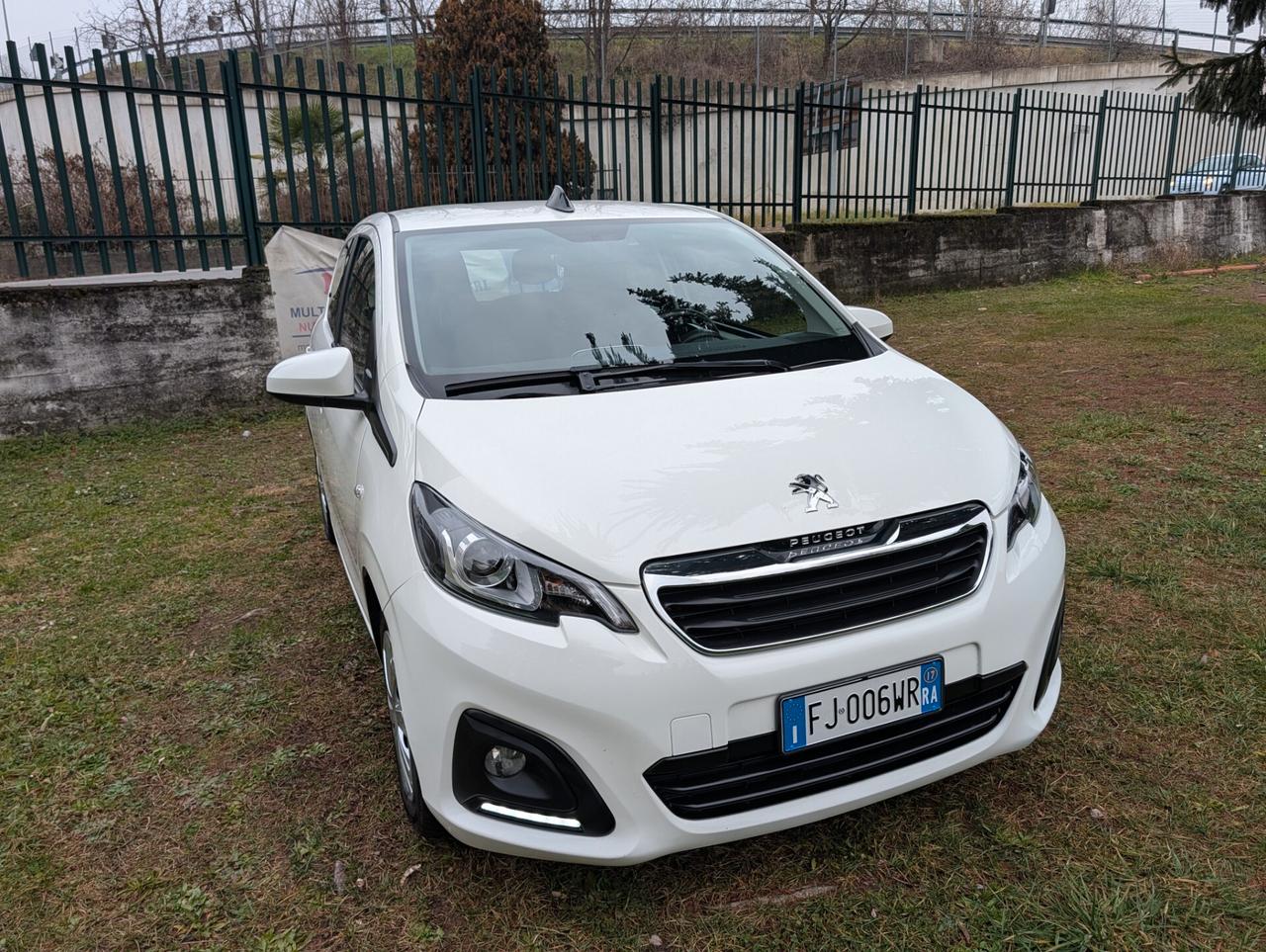 Peugeot 108 VTi 68 5 porte Allure UNICO PROPRIETARIO