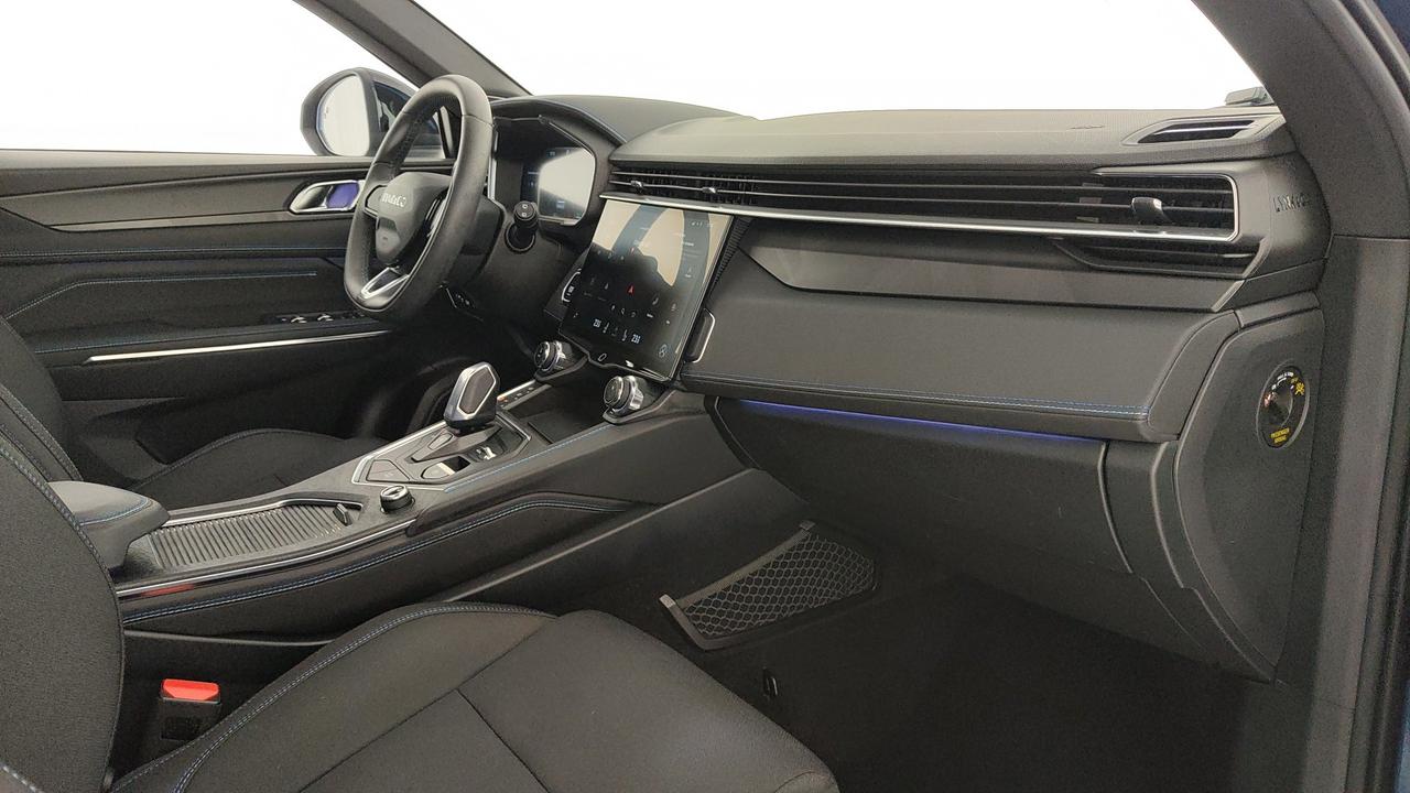 LYNK & CO 01 1.5 td phev auto