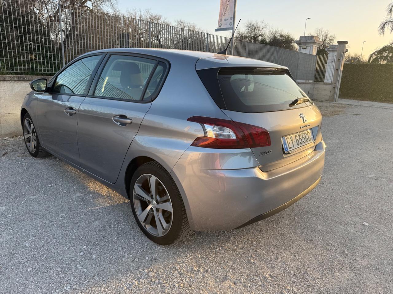 Peugeot 308 PureTech Turbo 130 S&S Allure