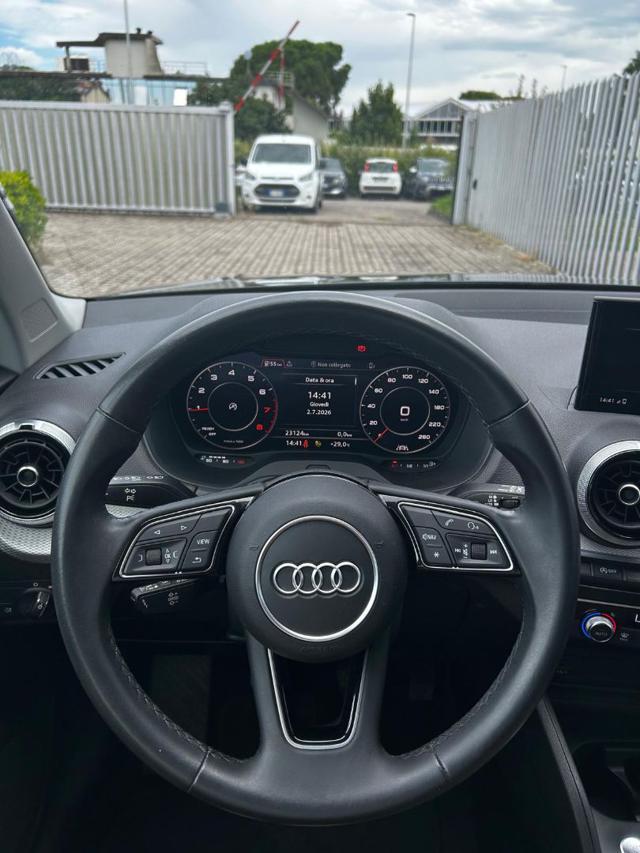 AUDI Q2 35 TFSI Business Advanced
