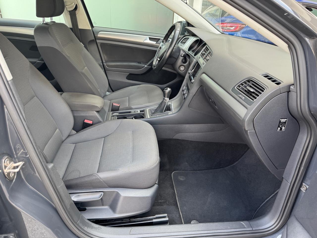 Volkswagen Golf 1.6 TDI. Comfortline 2015