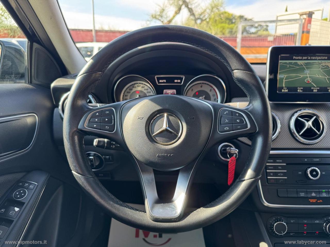 MERCEDES-BENZ GLA 180D AUTOMATIC SPORT 1.5 109CV