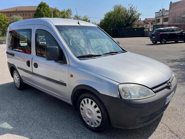 OPEL Combo 1.7 DI 5posti Bellissima Pronta per Consegna