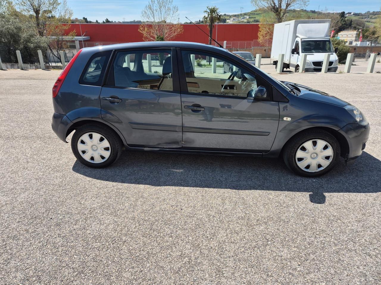 Ford Fiesta 1.6 TDCi 5p. Ghia OK NEOPATENTATI