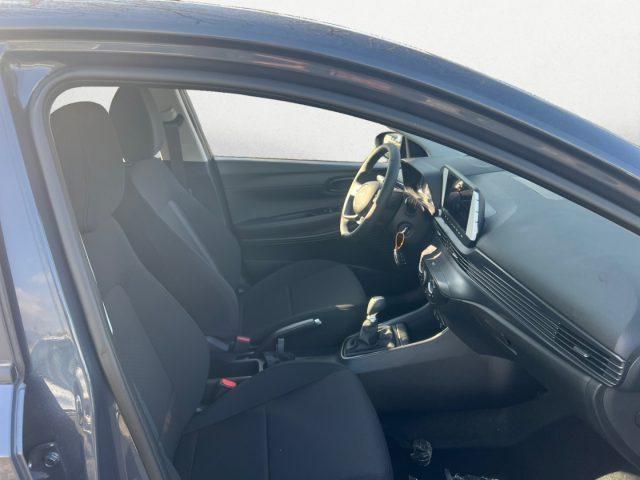 HYUNDAI i20 1.2 MPI MT GPL Connectline MY 25 KM0