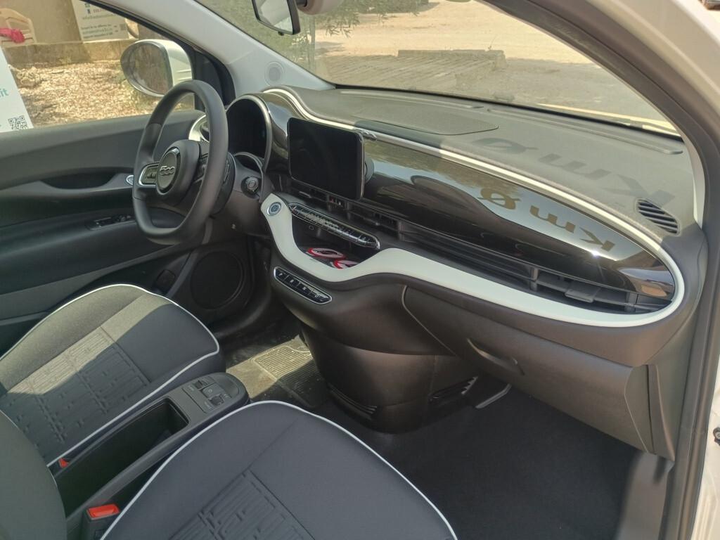 Fiat 500e 23,65 kWh Action KM0