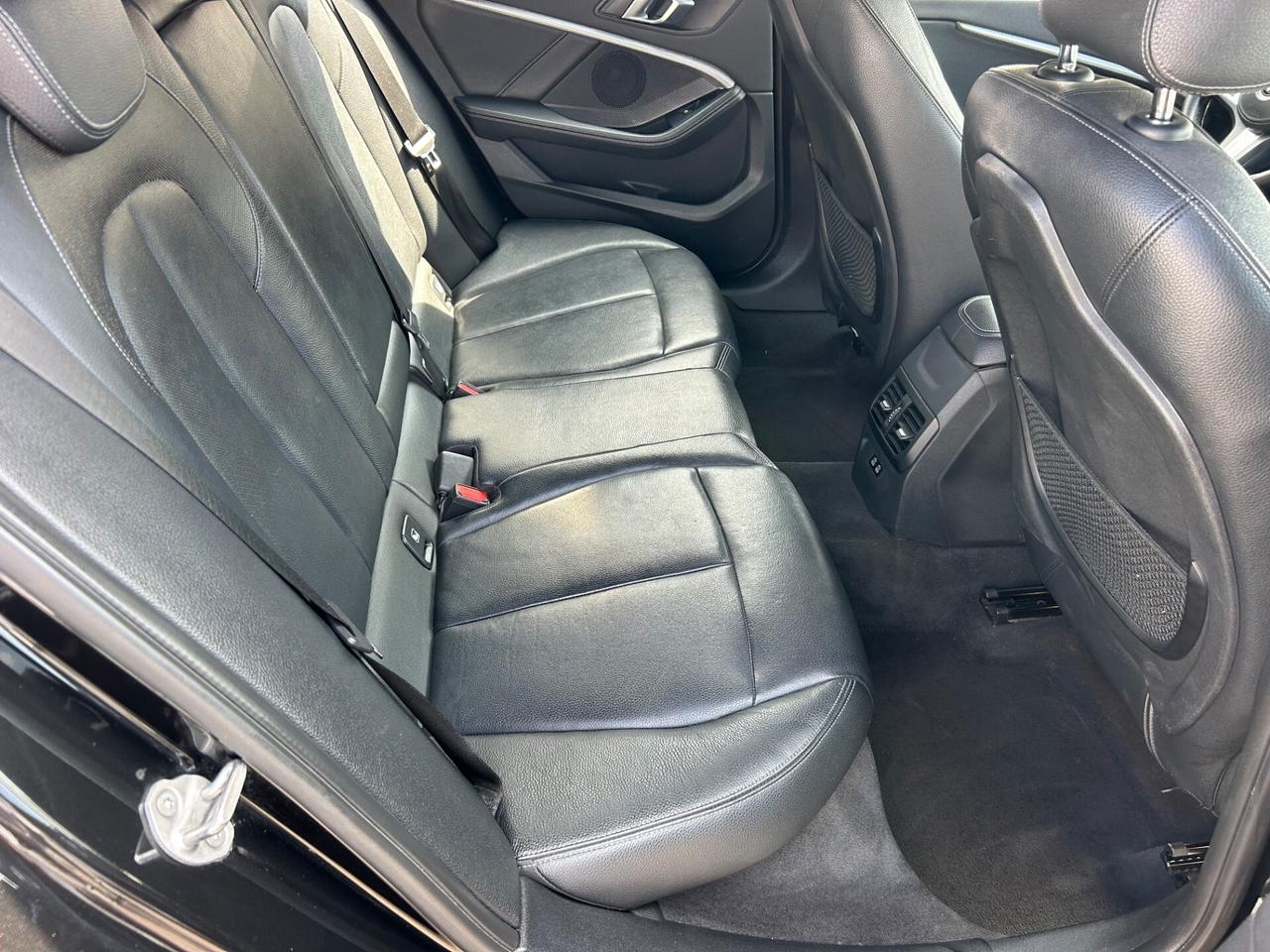 Bmw 118 118d 5p. Luxury
