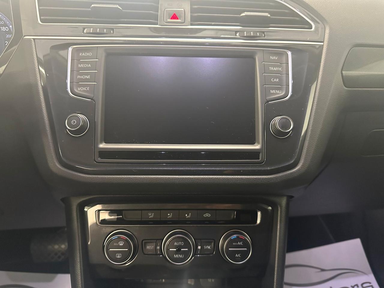 Volkswagen Tiguan 2.0 TDI SCR DSG 4MOTION Business BMT