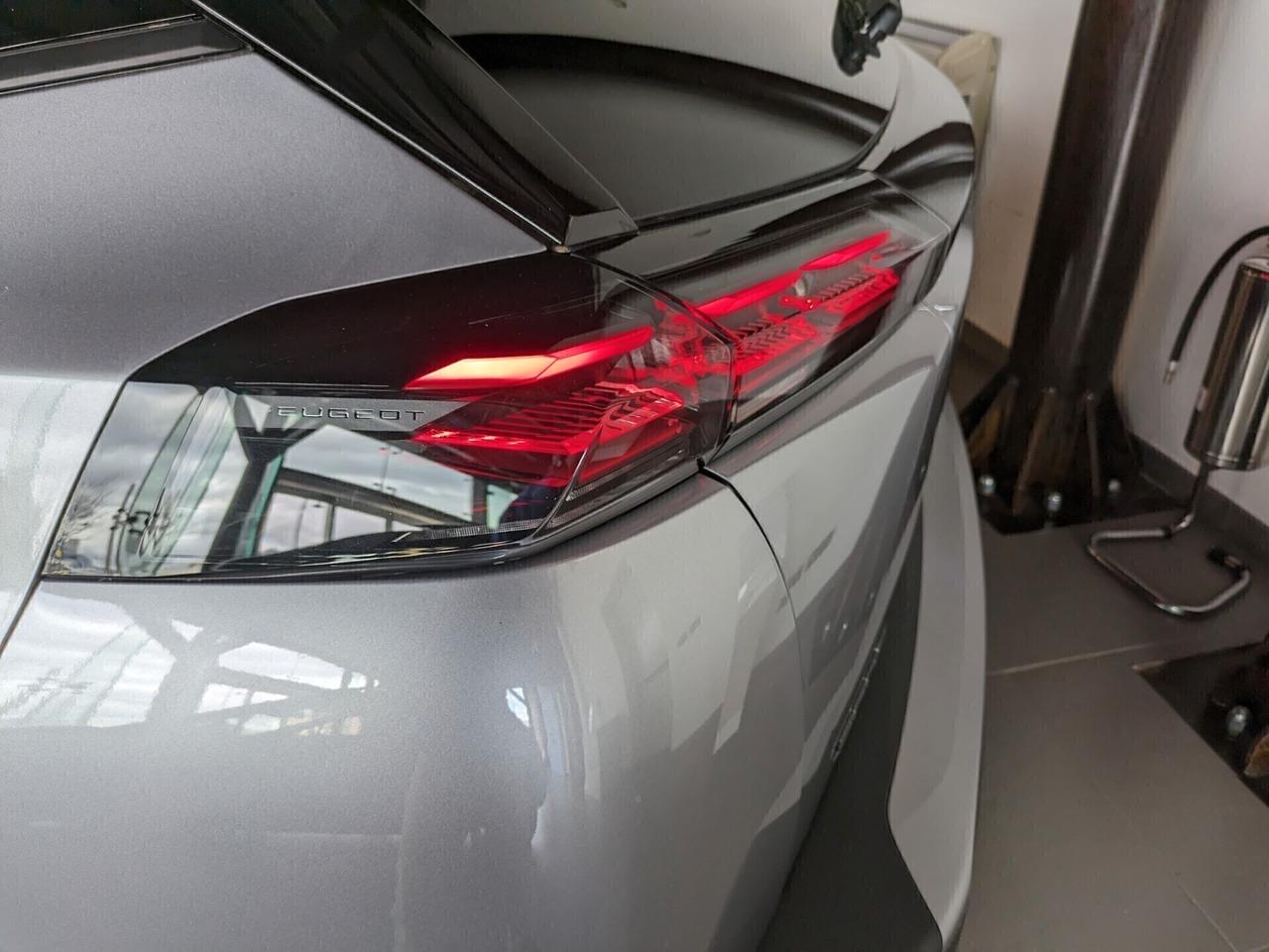 Peugeot 2008 100 S&S Allure