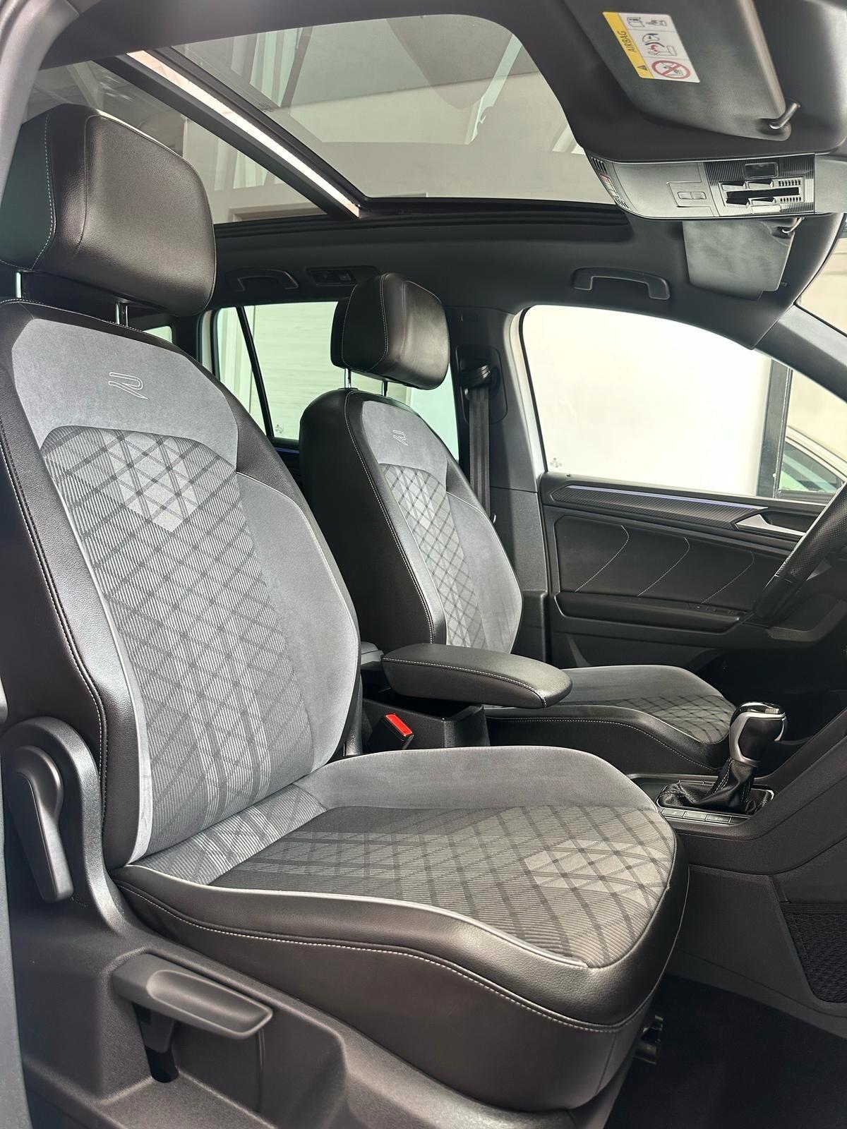 Volkswagen Tiguan 2.0 TDI 150 CV SCR DSG R-Line TETTO APRIBILE