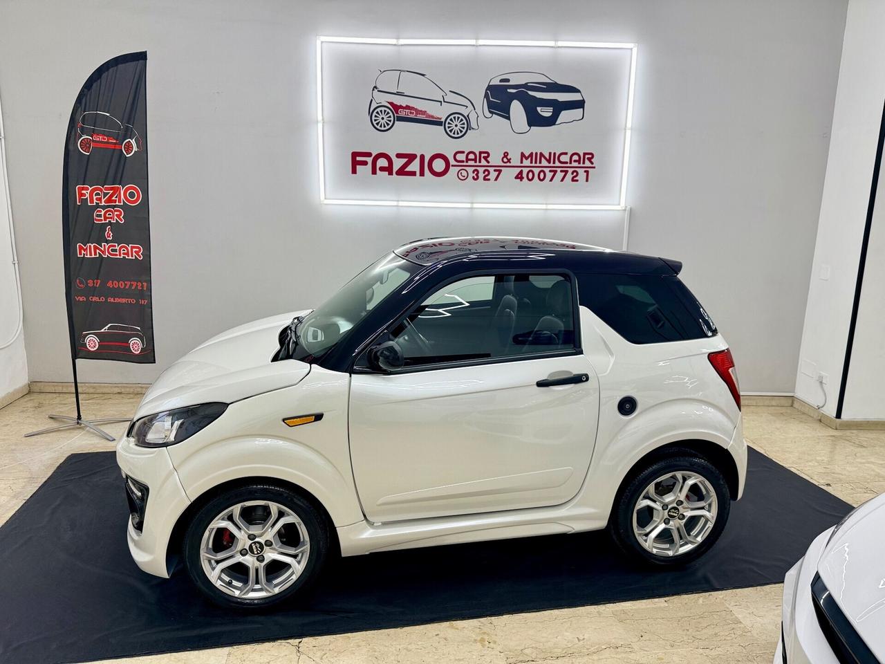 Ligier JS 50 Black & White