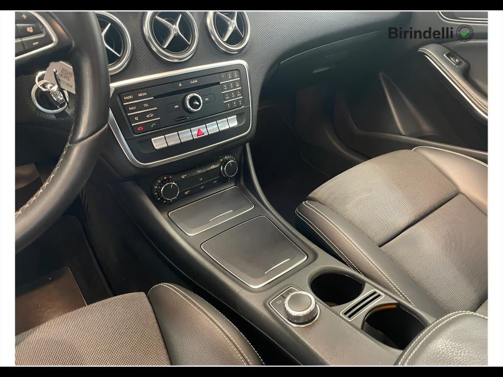 Mercedes-Benz Classe A (W176) - A 180 d Automatic Sport