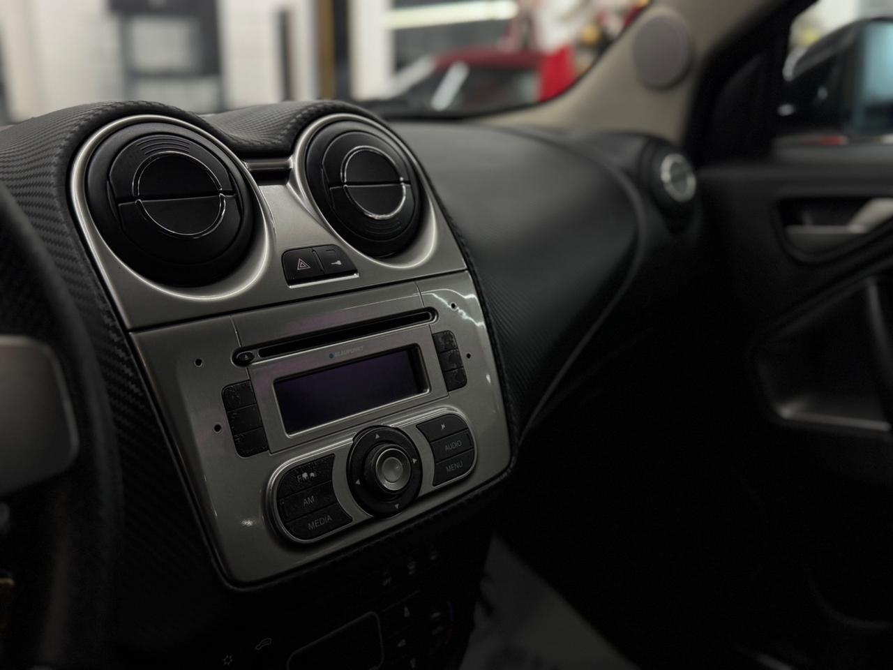 Alfa Romeo MiTo 1.6 JTDm Distinctive Premium Pack