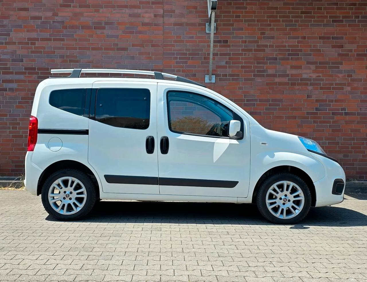 Fiat Qubo 1.4 8V 77 CV Lounge GANCIO TRAINO