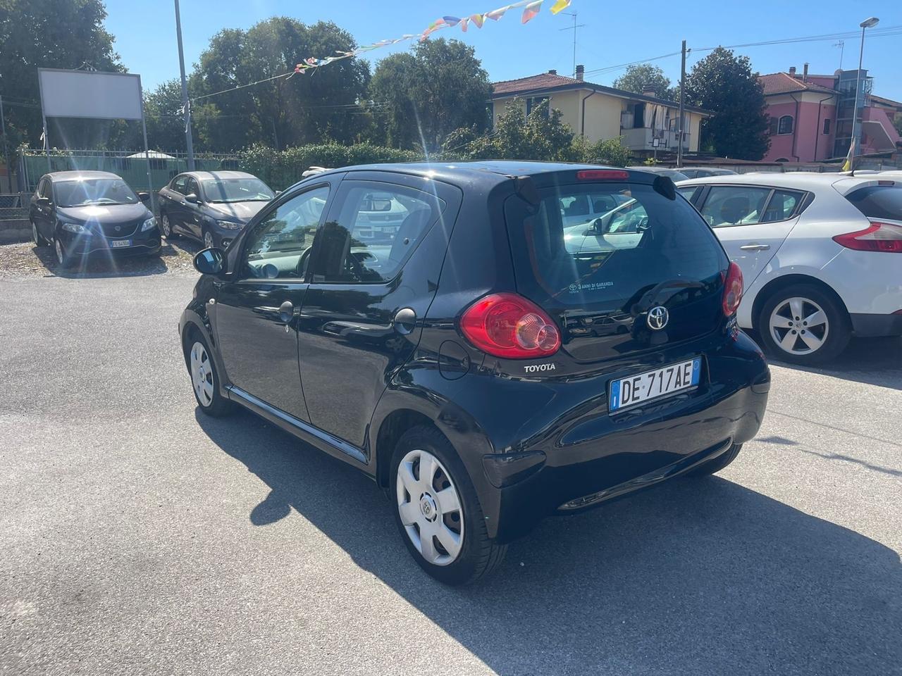 Toyota Aygo 1.0 12V VVT-i 5 porte Sol