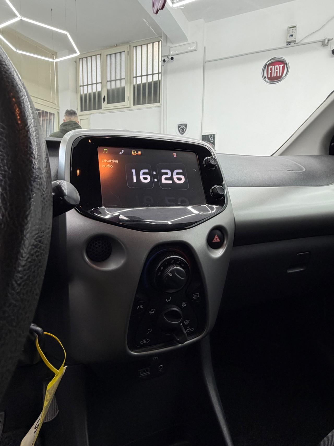 Peugeot 108 VTi 68 5 porte Active TOP!