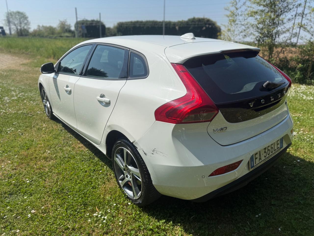 Volvo V40 D2 1.6 Powershift Momentum