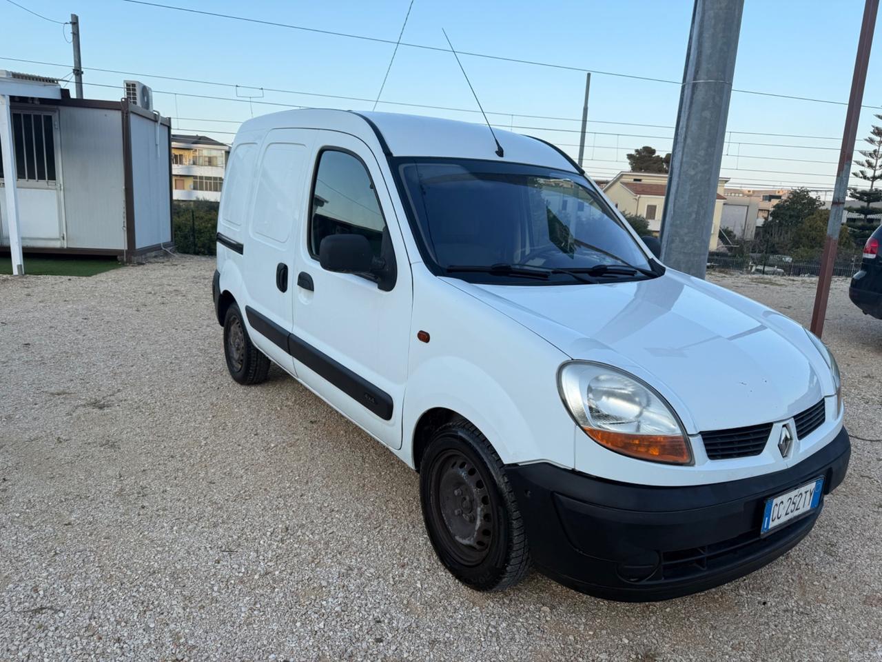 Renault Kangoo 1.5 diesel PREZZO Shock 1.999€